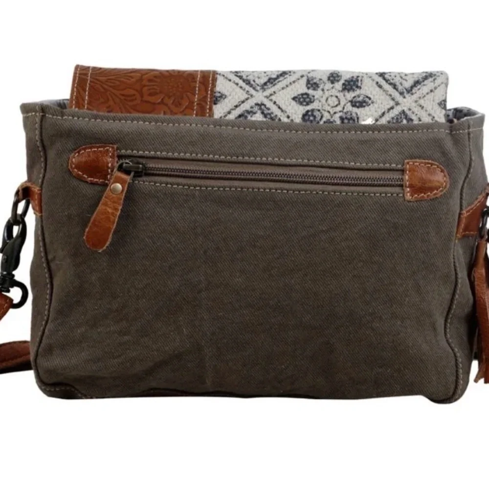 Spell Bound Messenger Bag in Olive green and Leather - Picture 8 of 16